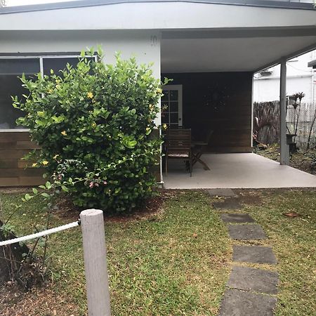 Bush Village Holiday Cabins 埃尔利海滩 外观 照片