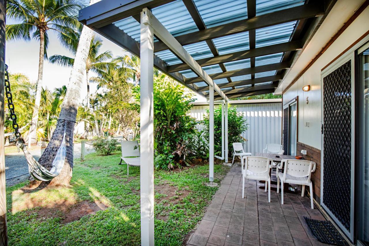Bush Village Holiday Cabins 埃尔利海滩 外观 照片