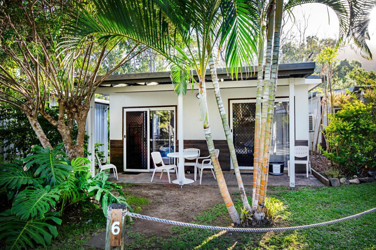 Bush Village Holiday Cabins 埃尔利海滩 外观 照片