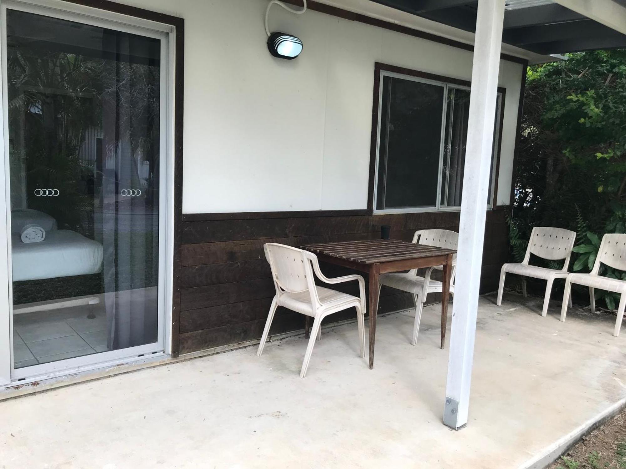 Bush Village Holiday Cabins 埃尔利海滩 外观 照片