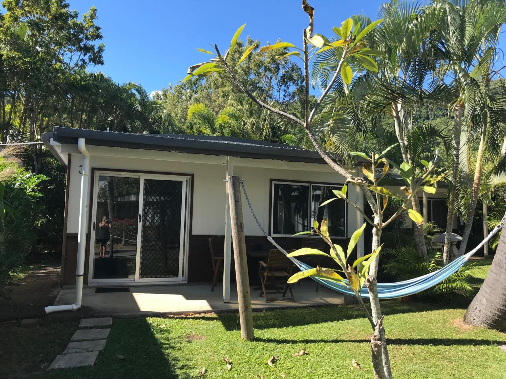 Bush Village Holiday Cabins 埃尔利海滩 外观 照片